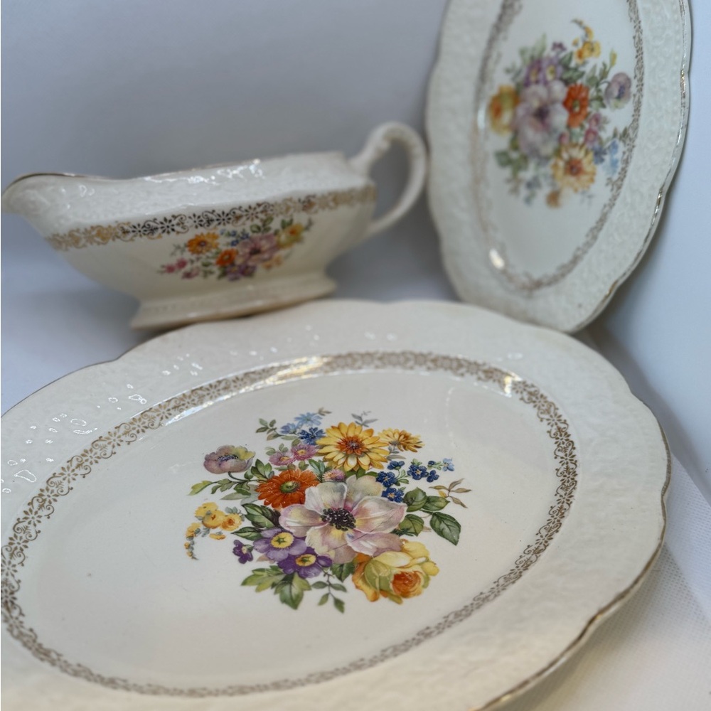 Vintage Edwin Knowles plate/dish/creamer set-Floral Patterned